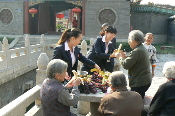 文明民博在行动，温暖老人在“重阳”