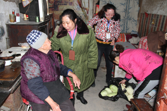 学雷锋,温情行(图2) 学雷锋,温情行(图2)