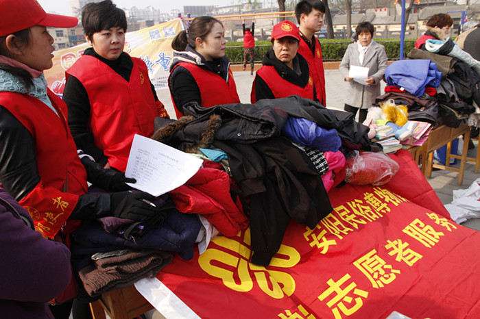 安阳民俗博物馆开展志愿者“爱心传递”活动