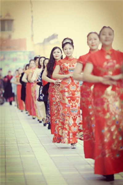 “邀您一起过元宵”---“锦裳添花”---传统服饰现场展演活动预告(图6) “邀您一起过元宵”---“锦裳添花”---传统服饰现场展演活动预告(图6)